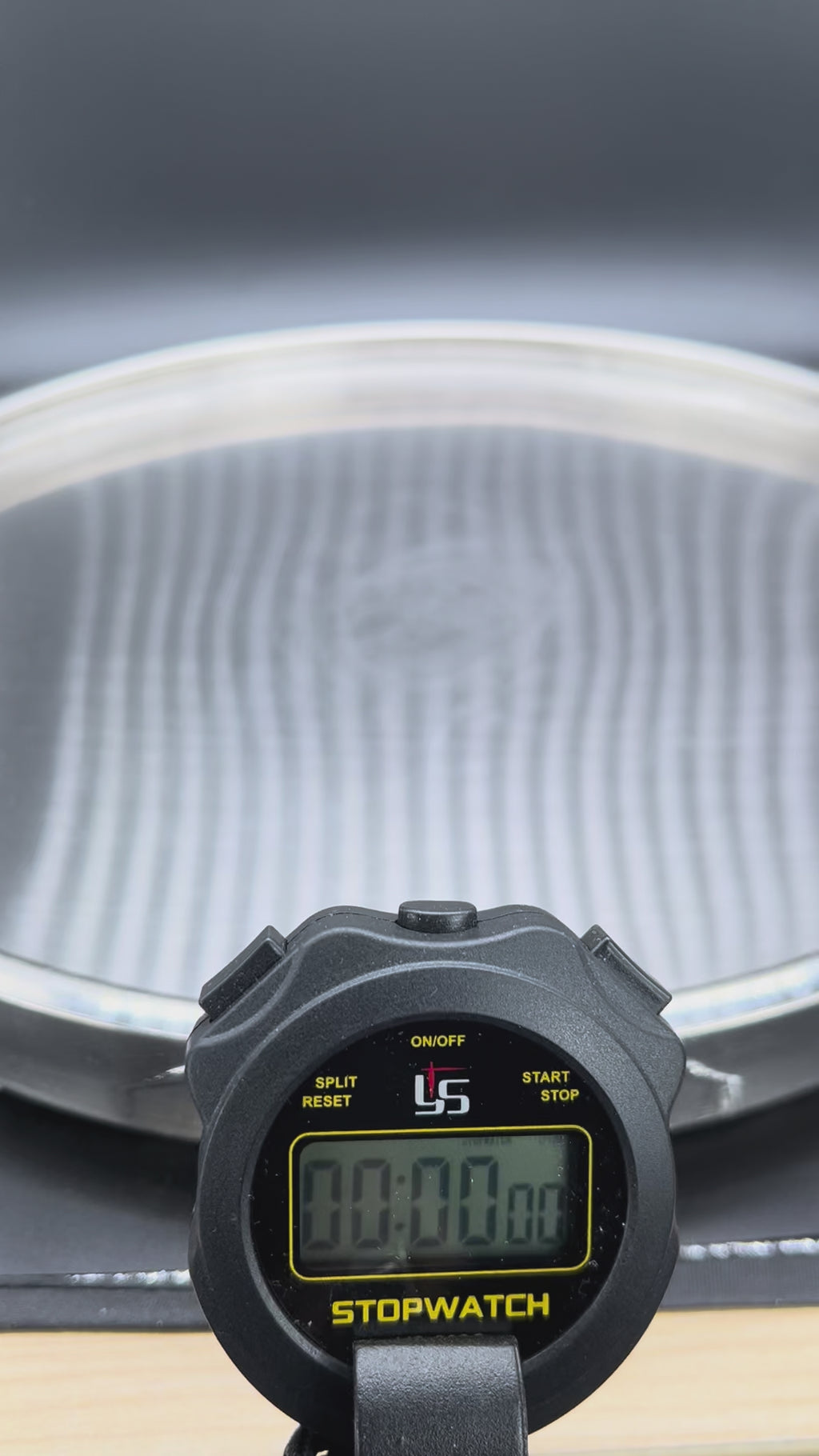 High-Speed Pull-String Zinc Alloy Spinning Top